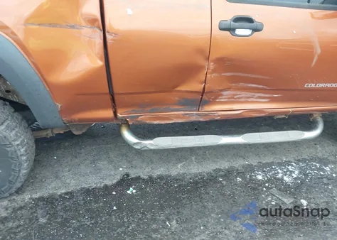 2005 Chevrolet Colorado z USA, uszkodzony, nr VIN 1GCDT198858246150